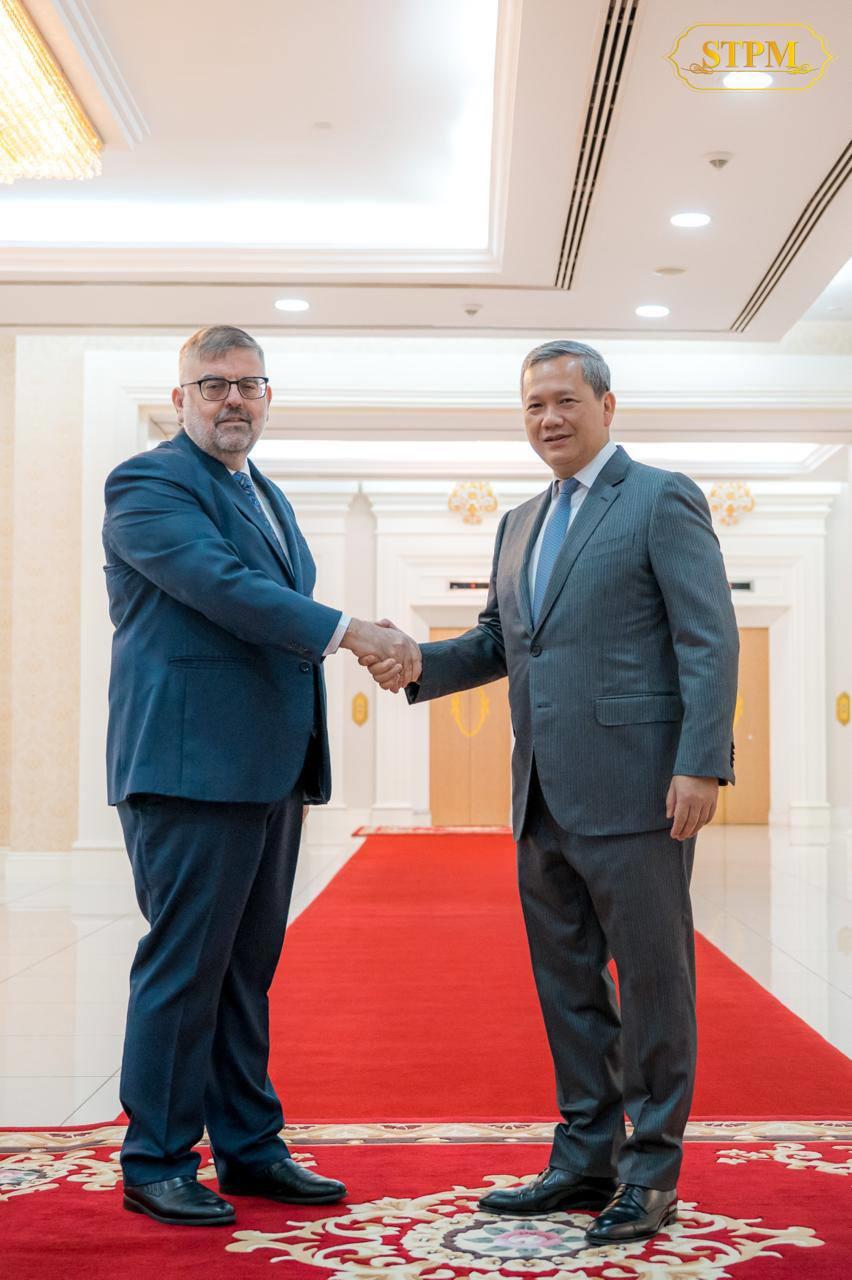 UNAIDS Congratulates Cambodia on Achieving the UNAIDS 95-95-95 Global Targets