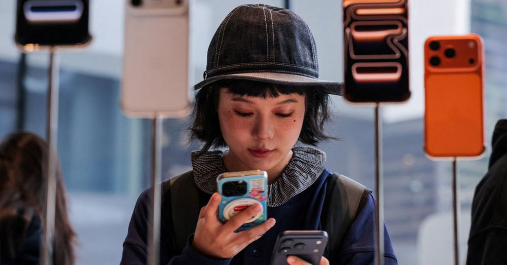 ស្មាតហ្វូនបរទេសវាយលុកទីផ្សារចិនខ្លាំង ខណៈការនាំចូលកើនឡើងជាង ១២០% ក្នុងខែវិច្ឆិកា