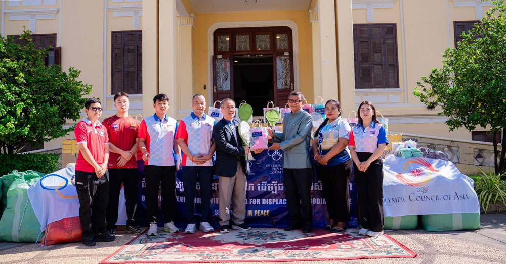 NOCC បន្ដនាំជំនួយចលនាអូឡាំពិកអន្ដរជាតិ ដែលភាគច្រើនជាសម្ភារសិក្សា និងកីឡា សម្រាប់ជួយដល់ជនភៀសសឹក តាមរយៈក្រសួងអប់រំ