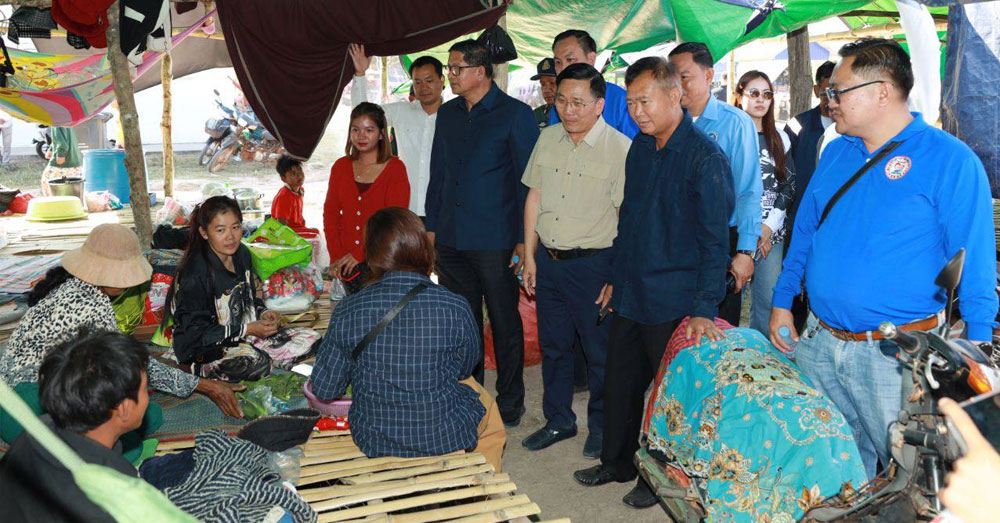 ថ្នាក់ដឹកនាំ និងកីឡាករ-កីឡាការិនីវ៉ូវីណាម បន្ដនាំជំនួយជួយជនភៀសសឹក