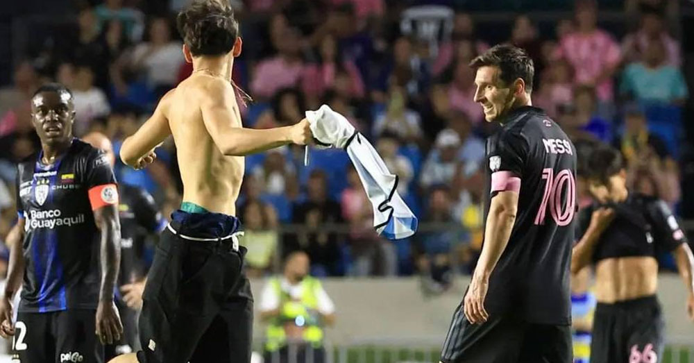 Messi ត្រូវបានអ្នកគាំទ្រសម្រុកចូលទីលានចង់ជួប អំឡុងប្រកួតមិត្តភាពនៅ Puerto Rico