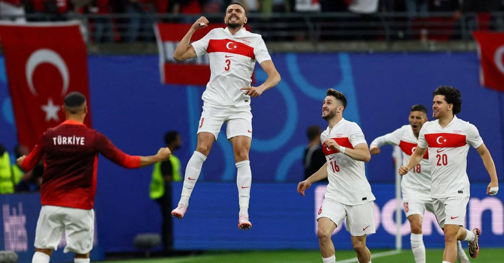 យល់ដឹងកីឡា៖ ច្បាប់ នៃការអបអរគ្រាប់បាល់បញ្ចូលទី