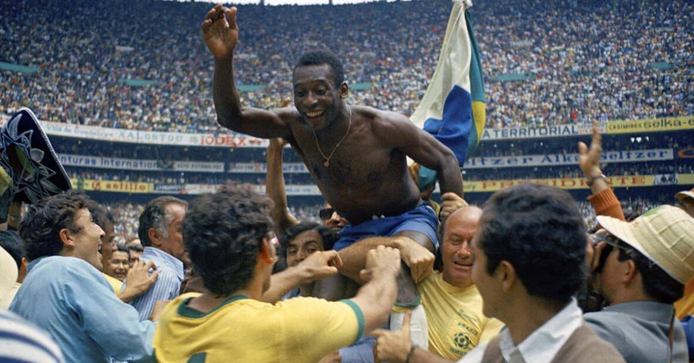 យល់ដឹងកីឡា៖ លោក Pele នៅតែជាតារាបាល់ទាត់ម្នាក់ ១គត់ ដែលឈ្នះពាន World Cup បាន ៣លើក