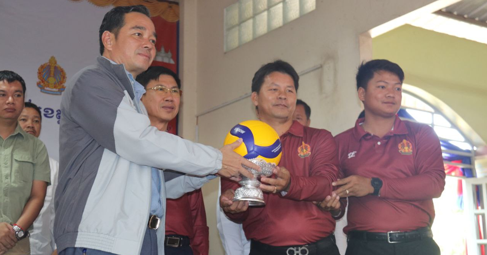 អភិបាលខេត្តកំពង់ចាម បើកការប្រកួតកីឡាសិស្សបឋមសិក្សា និងមធ្យមសិក្សា ដើម្បីជ្រើសរើស ជើងឯកថ្នាក់ខេត្ត ប្រចាំឆ្នាំ២០២៦