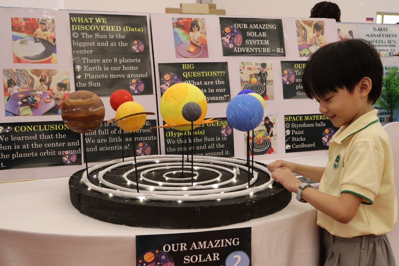 សាលាញូវហ្គេតវ៉េអន្តរជាតិ រៀបចំពិព័រណ៍ និងការប្រកួតប្រជែង ស្ទីម ដោយជោគជ័យ ខណៈ​សិស្សបានបង្កើតគម្រោង​ដែលមានបញ្ជូលគ្នានូវ វិទ្យាសាស្ត្រ បច្ចេកវិទ្យា វិស្វកម្ម សិល្បៈ និងគណិតវិទ្យា ជិតគម្រោង៤០០មកតាំងបង្ហាញ​​ (Video inside)