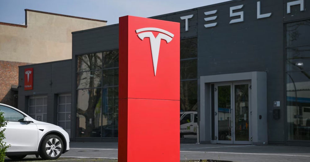 Tesla និង LG ចុះកិច្ចព្រមព្រៀងយក្សជាង ៤ ពាន់លានដុល្លារ បង្កើតរោងចក្រអាគុយនៅអាមេរិក ដើម្បីកាត់បន្ថយការនាំចូលពីចិន