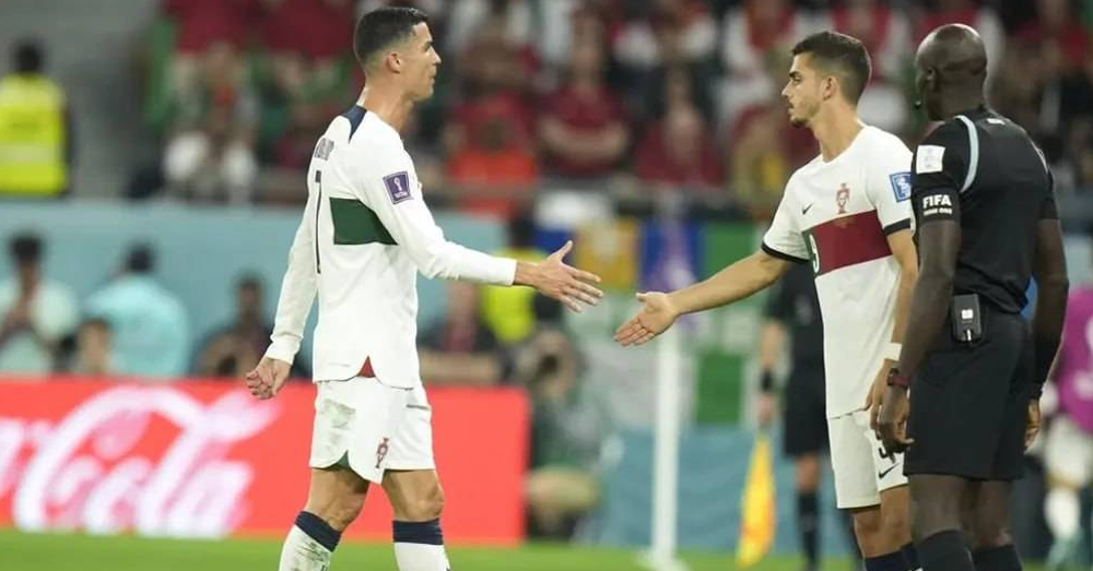 យល់ដឹងកីឡា៖ នៅក្នុងបាល់ទាត់ ហេតុអ្វីចាំបាច់មានការប្តូរកីឡាករ ពេលអំឡុងប្រកួត?