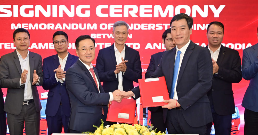 ក្រុមហ៊ុន Metfone និងក្រុមហ៊ុនអាកាសចរណ៍ Air Cambodia ចុះហត្ថលេខាលើភាពជាដៃគូយុទ្ធសាស្ត្រ ដើម្បីជំរុញហេដ្ឋារចនាសម្ព័ន្ធដឹកជញ្ជូននៅកម្ពុជា