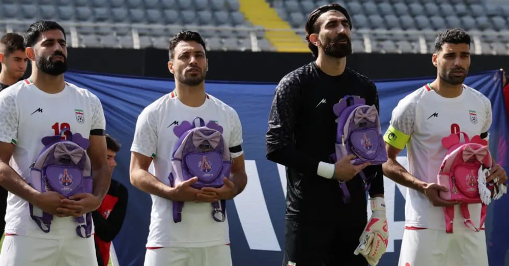 អ៉ីរ៉ង់ រំលឹកដល់វិញ្ញាណក្ខន្ធសិស្សសាលា ដែលបានស្លាប់ពីការវាយប្រហាររបស់អ៉ីស្រាអែល-អាមេរិក មុនលេងមិត្តភាព