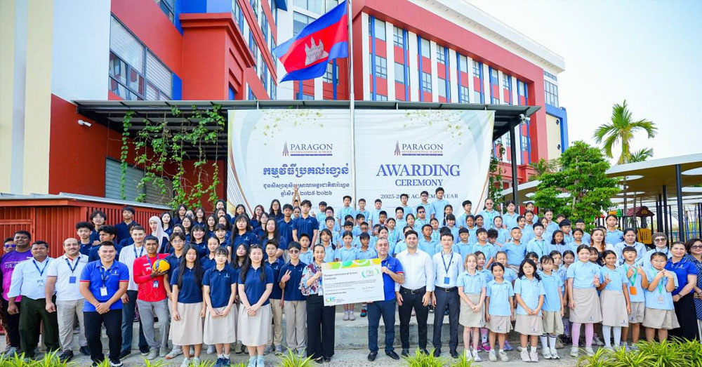 សាលាអន្តរជាតិផារ៉ាហ្គន ជាសាលាអន្តរជាតិទីមួយនៅកម្ពុជា ដែលផ្ដល់នូវកម្មវិធីសិក្សាពីរភាសា ជាមួយនឹងគុណភាពអប់រំដែលត្រូវបានវាយតម្លៃទទួលស្គាល់ដោយស្ថាប័ន CIS