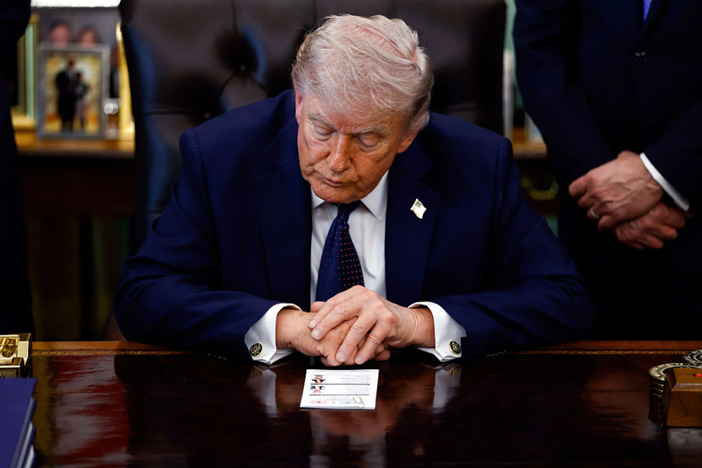 ចំណេះដឹងទូទៅ៖ ក្រោយសង្គ្រាម ៦០ថ្ងៃ, ទោះសភាអាមេរិក មិនព្រមឲ្យបន្តសង្គ្រាម ក៏ប្រធានាធិបតីមានសិទ្ធិវេតូច្បាប់ ក្នុងការបន្តសង្គ្រាម