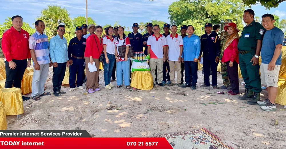 ក្រុមហ៊ុន TODAY Internet រៀបចំកម្មវិធីសប្បុរសធម៌ ជួយឧបត្ថម្ភមនុស្សចាស់ជរាខ្វះខាតនៅខេត្តកំពង់ឆ្នាំង តាមរយៈ TODAY Foundation