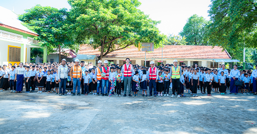 «១លានក្តីស្រឡាញ់» នាំយកនូវពន្លឺសូឡា ១លានវ៉ាត់ និងដើមឈើលើផ្ទៃដីទំហំ ១​លានម៉ែត្រការ៉េ ជូនដល់សាលាបឋមសិក្សាព្រៃសរ