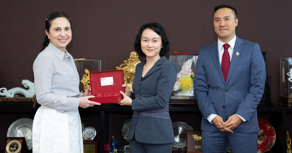 ក្រុមហ៊ុន កាណាឌីយ៉ា គ្រុប ស្វាគមន៍គណៈប្រតិភូពាណិជ្ជកម្មហ្វីលីពីន ដើម្បីពិភាក្សាអំពីកិច្ចសហប្រតិបត្តិការធុរកិច្ច