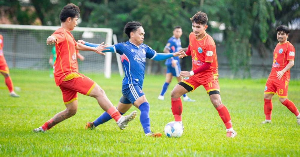 ត្បូងឃ្មុំ និងបាត់ដំបង ឡើងវគ្គផ្ដាច់ព្រ័ត្រពានសម្ដេចតេជោ ហ៊ុន សែន-ថ្នាក់ខេត្ត ខណៈជំនួបដណ្ដើមជើងឯក ធ្វើនៅកីឡដ្ឋានភ្នំពេញក្រោន