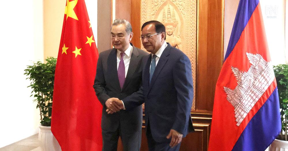 Cambodian, Chinese FMs Meet to Strengthen Diplomatic Ties