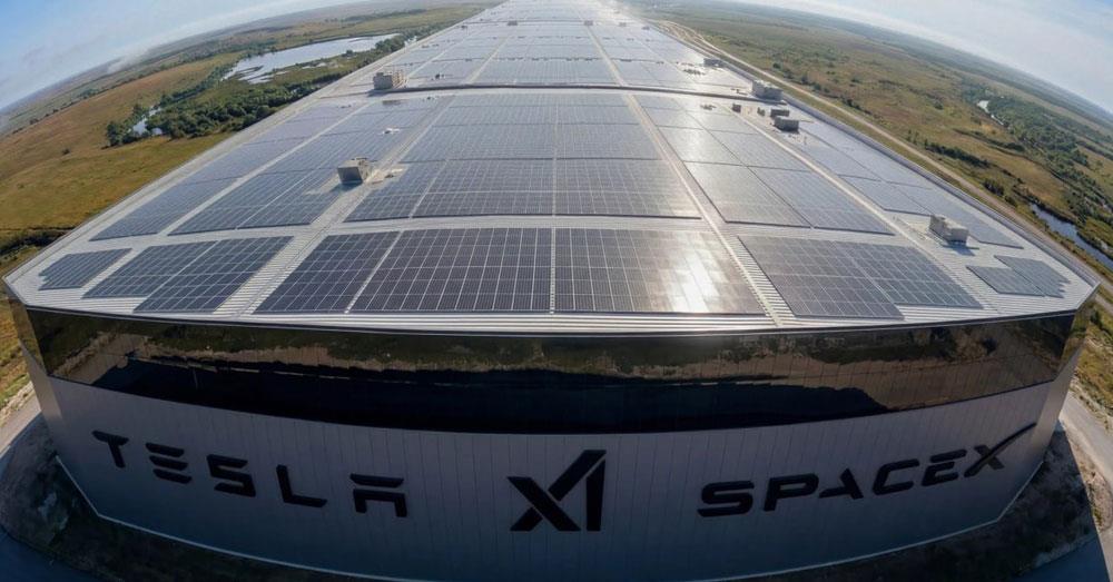 Tesla រៀបចំឥណទាន ៣០ ពាន់លានដុល្លារ ខណៈបង្កើនការវិនិយោគលើ AI និងថាមពលសូឡា