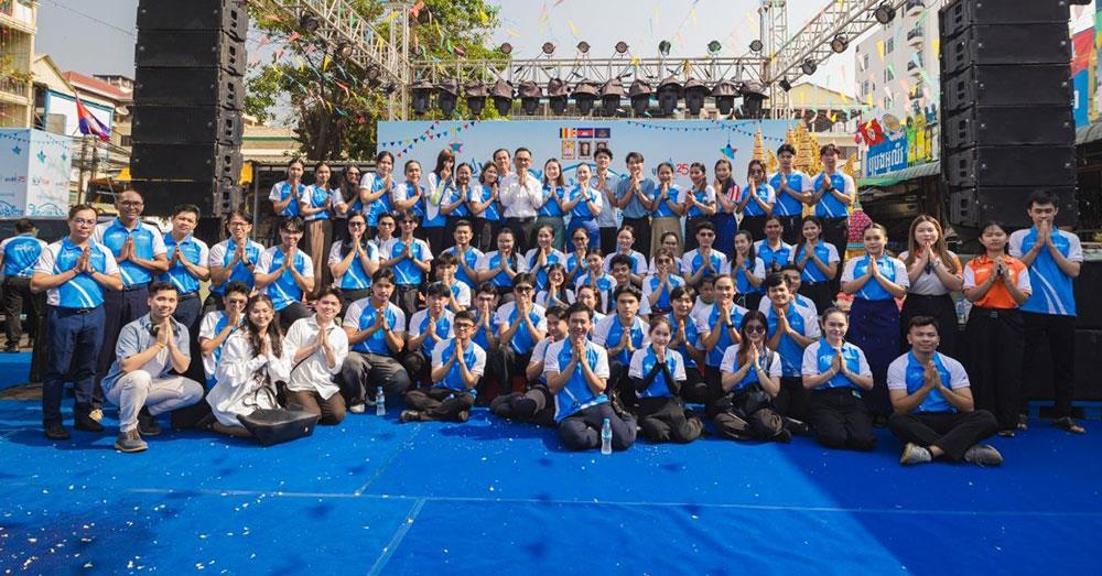 ក្រុមហ៊ុនទឹកពិសាវីតាល់ និង ស.ស.យ.ក រាជធានីភ្នំពេញ ប្រារព្វកម្មវិធី «វីតាល់ស្រង់ព្រះ» ឆ្នាំទី៩ នៅបរិវេណផ្សារទួលទំពូង បង្ហាញសេចក្តីកតញ្ញូ តបស្នងសងគុណ ជូនចាស់ជរាក្នុងឱកាសបុណ្យចូលឆ្នាំថ្មី