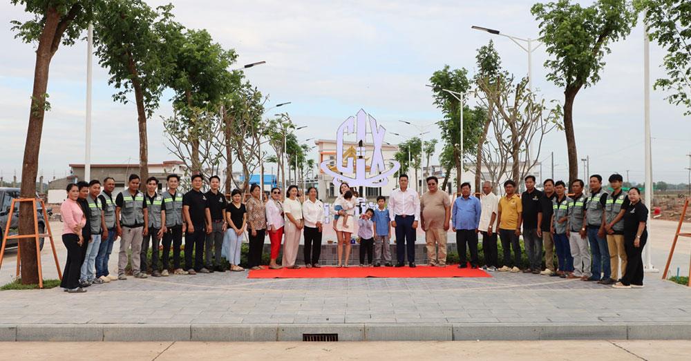 ក្រុមហ៊ុន ឈុន ស៊ីង គ្រុប បើកបង្ហាញជាផ្លូវការទីតាំងសួនច្បារ និងត្រៀមប្រកាសគម្រោងថ្មីលើផ្ទៃដី ៧ហិចតា នាំមុខគេក្នុងក្រុងបាវិត