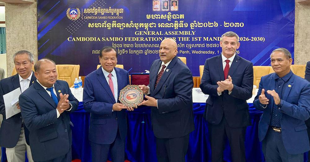 ទំនាក់ទំនងល្អជាមួយរុស្ស៊ី នាំឲ្យកម្ពុជាបង្កើតសហព័ន្ធកីឡាសាំបូ ជាផ្លូវការ ដោយមានលោកបណ្ឌិត ថោង ខុន ជាប្រធាន