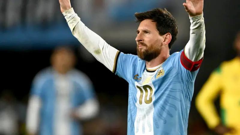 Messi ស៊ុតបាន ១គ្រាប់ និងបញ្ជូន ២គ្រាប់ ជួយអាហ្សង់ទីនឈ្នះបេនីន ៣-០ នៅថ្ងៃលាជម្រើសជាតិ ក្រោយលេងបានជាង ២០ឆ្នាំ