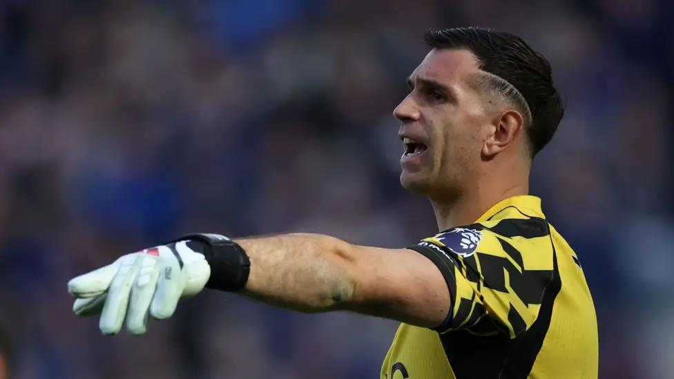 Martinez បាក់ថ្គាម នៅអំឡុងជួយ Chelsea យកឈ្នះម្ចាស់ផ្ទះ Everton ២-០ នៅ Premier League