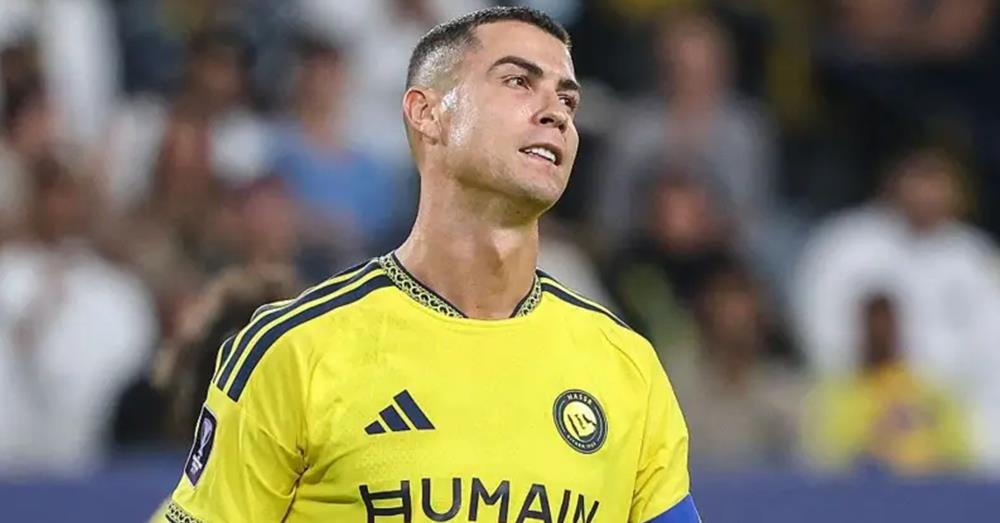 Ronaldo ត្រូវបានដកបញ្ឈរជើង ៣០ថ្ងៃ និងពិន័យជាប្រាក់មួយចំនួន ដោយសារការចាកចេញពីជំរំហ្វឹកហាត់